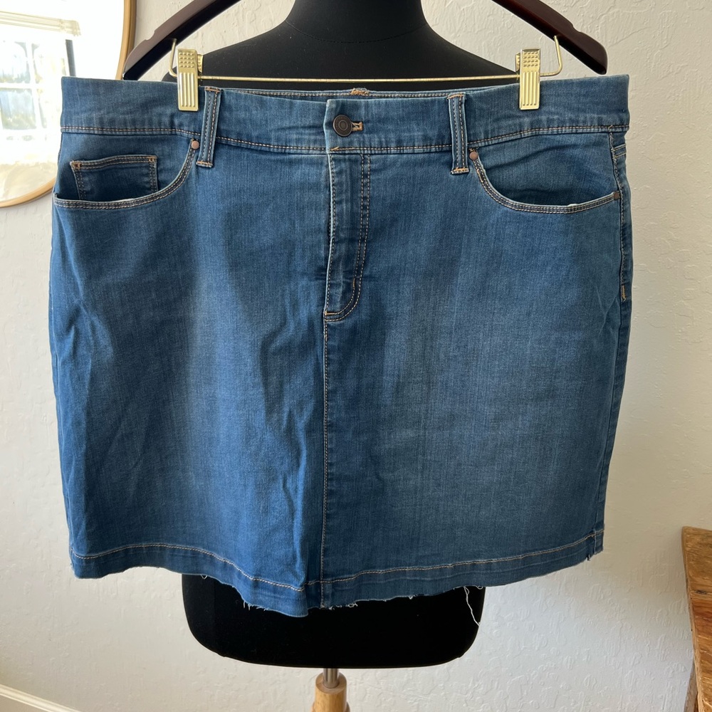 Croft & Barrow Jean Skort